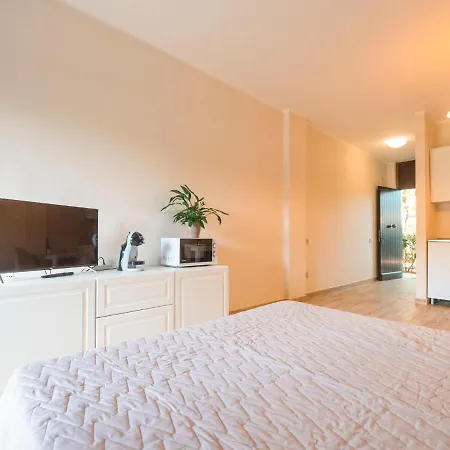 Mono Garden By Interhome Apartamento
